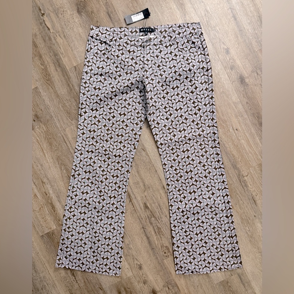 MOTEL • Jopan Flare Trouser in Retro Tile - Picture 3 of 14